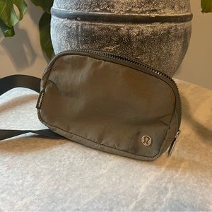 Lululemon belt bag